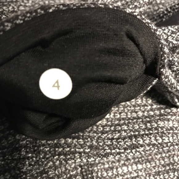 Lululemon Yoga Pant Leggings - Picture 4 of 4